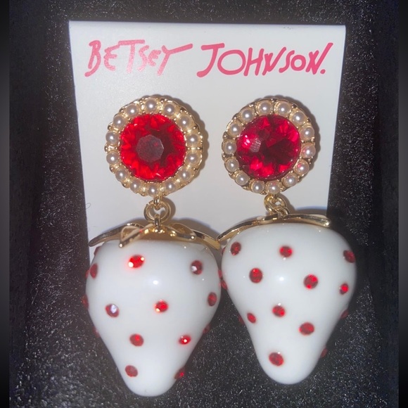 Betsey Johnson White Strawberry Red Crystal Faux Pearl Drop Earrings - Picture 3 of 8